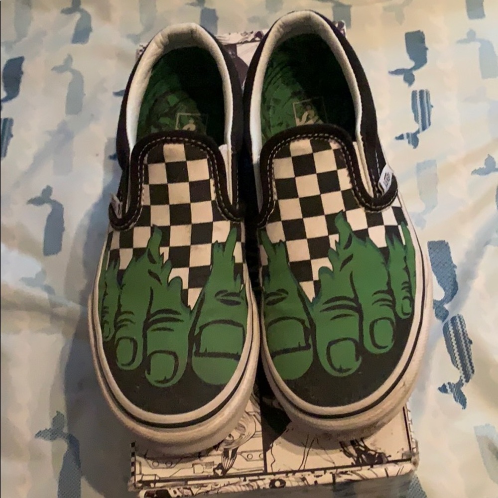 Hulk Slip on Vans
